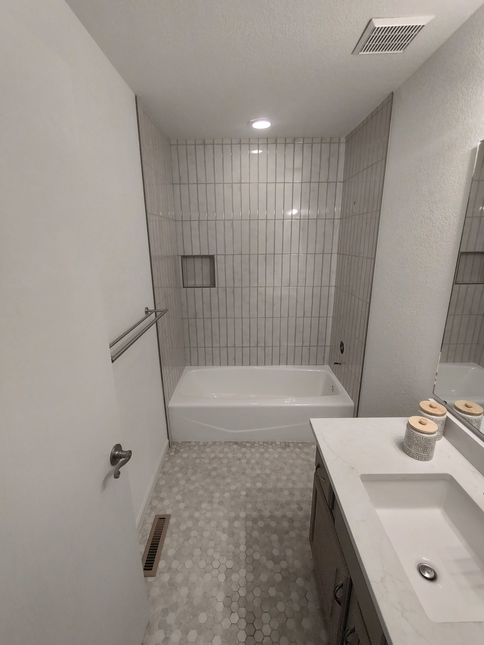 Vertical Bathroom with 1" Hexagon