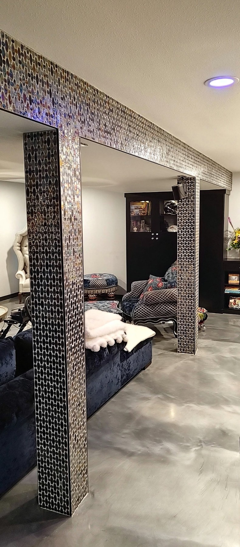 Custom tiled architectural columns