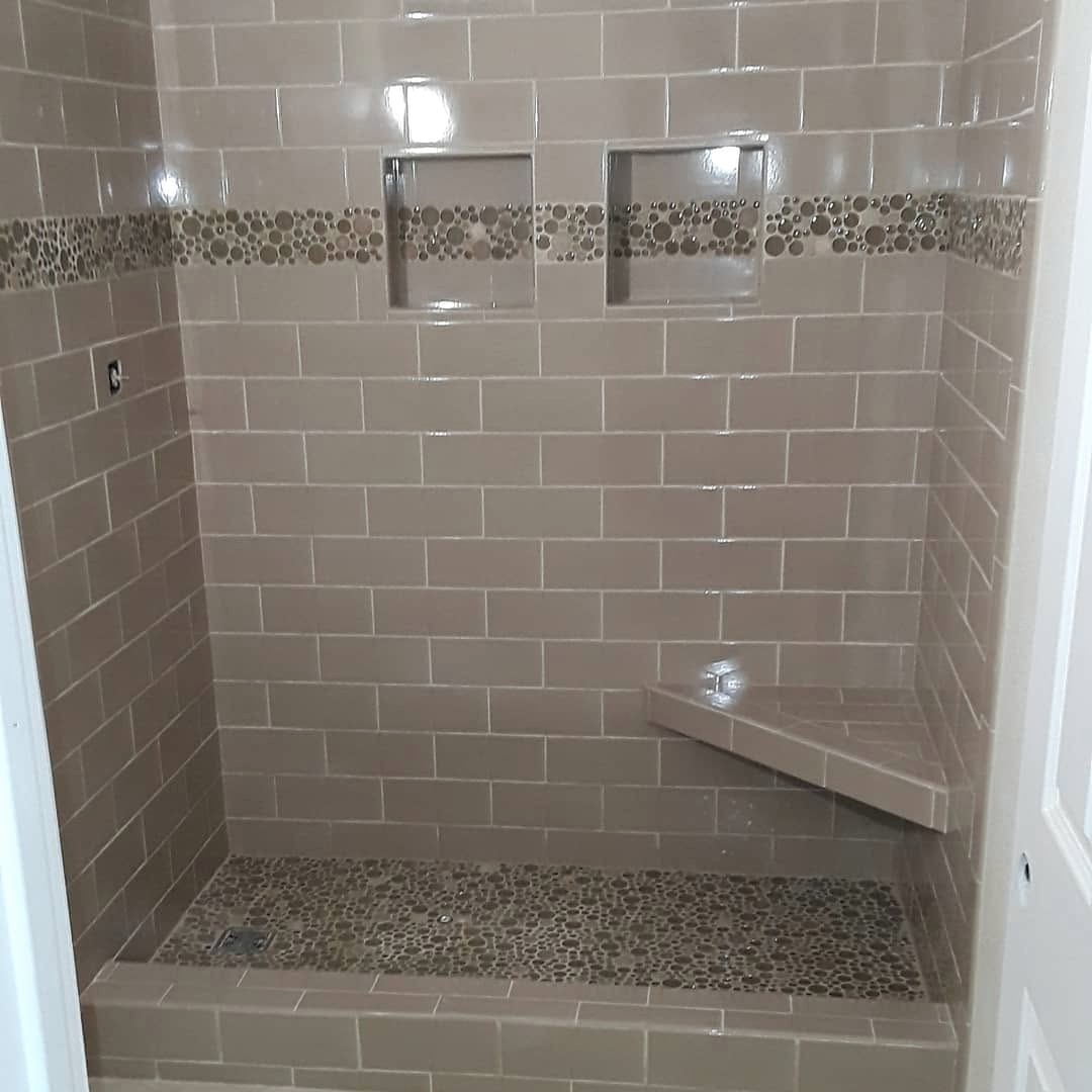 Subway Shower with Pebble Accent